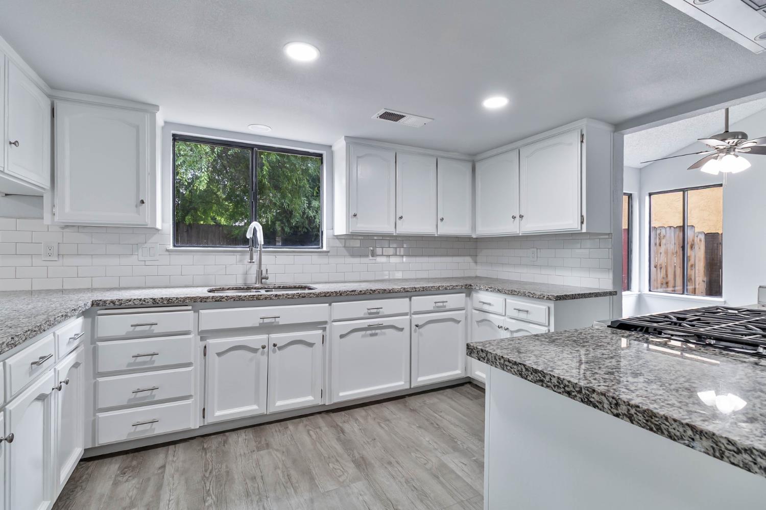 2244 N Prospect Avenue, Fresno, CA, 93722