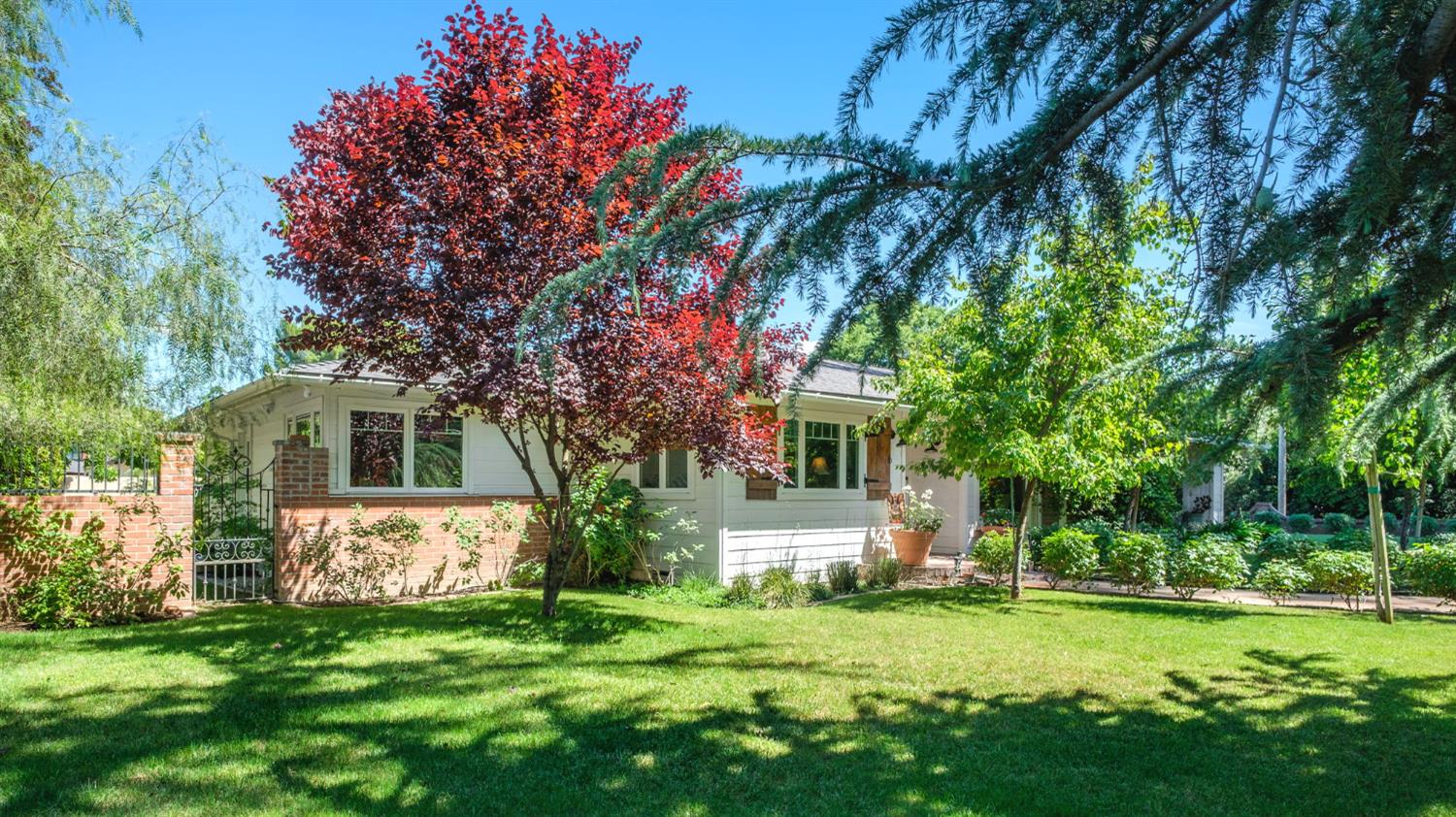 Single Family in Fresno - photo 3