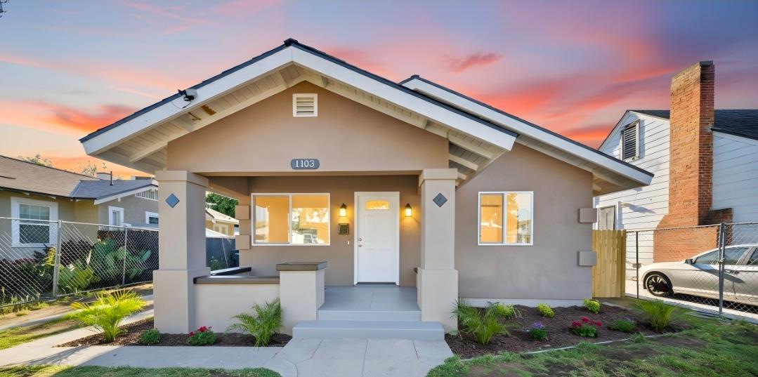 <p>Fresno-Clovis Featured listings</p>