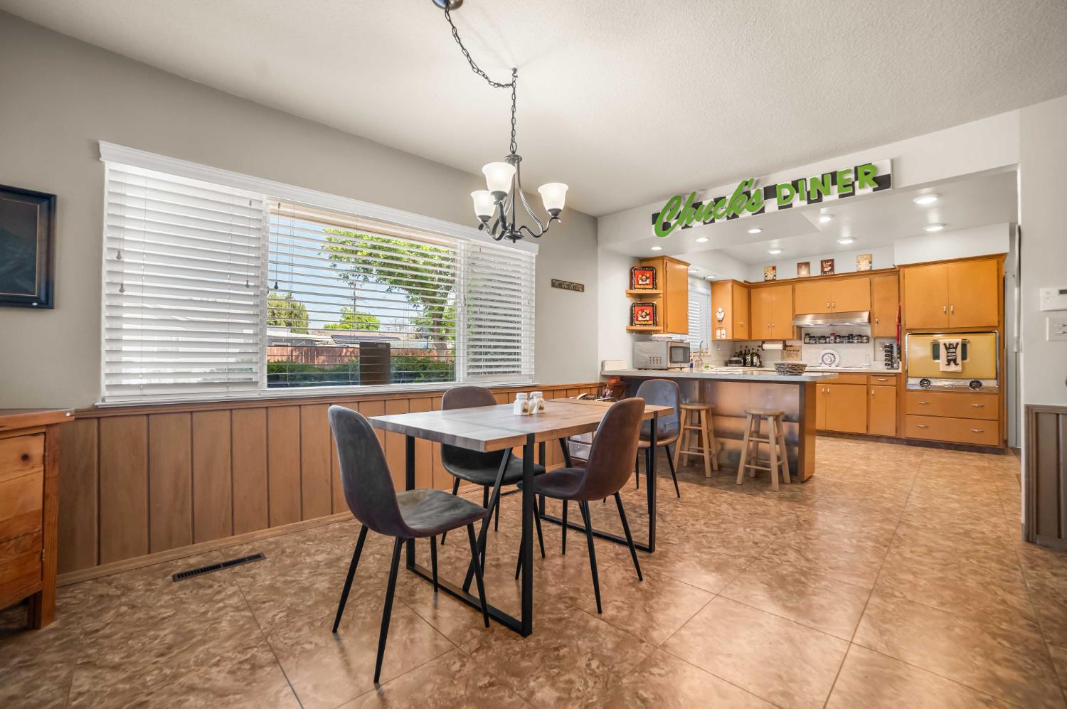 2244 E Princeton Avenue, Fresno, CA, 93703
