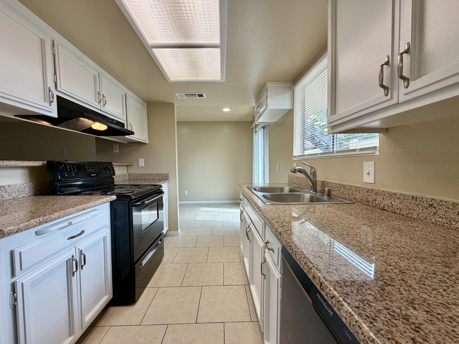 1250 E Shaw Avenue UNIT&nbsp;122, Fresno, CA, 93710