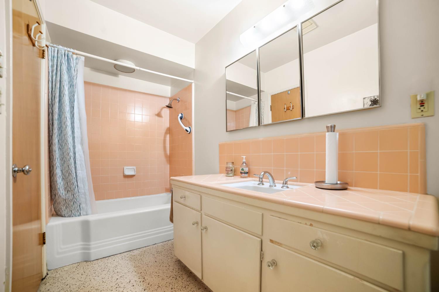 2244 E Princeton Avenue, Fresno, CA, 93703