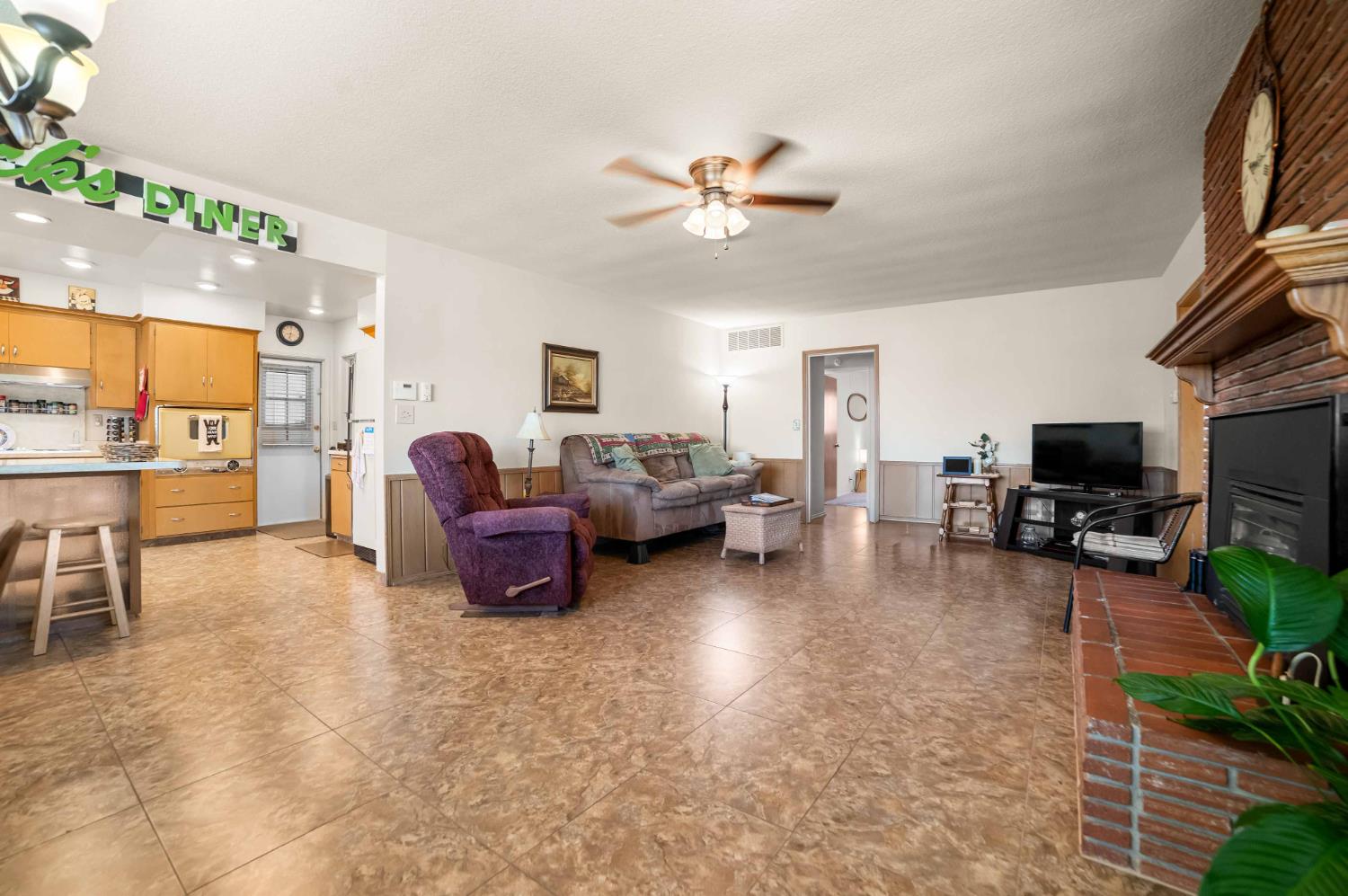 2244 E Princeton Avenue, Fresno, CA, 93703