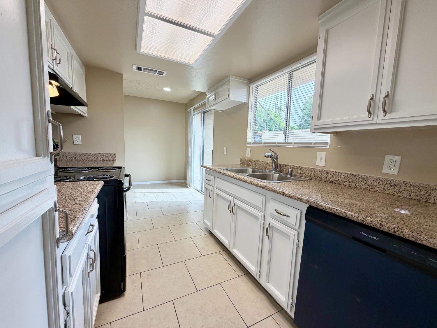 1250 E Shaw Avenue UNIT&nbsp;122, Fresno, CA, 93710