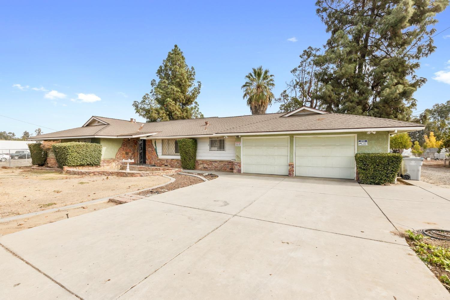 Single Family in Fresno - photo 3