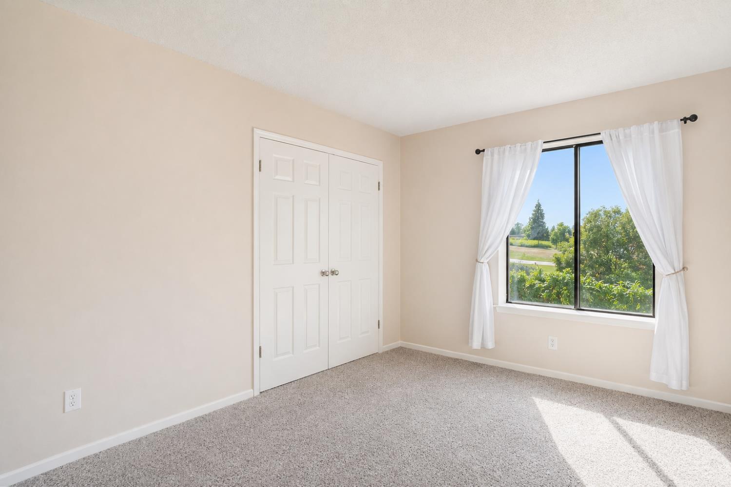 1855 Vartikian Avenue, Clovis, CA, 93611