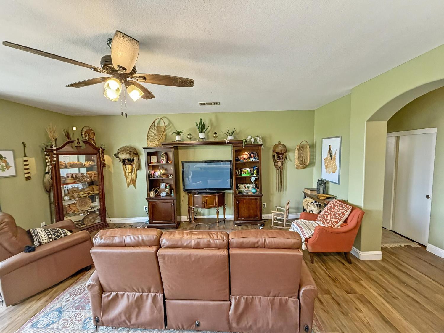 Single Family in Sanger - photo 3