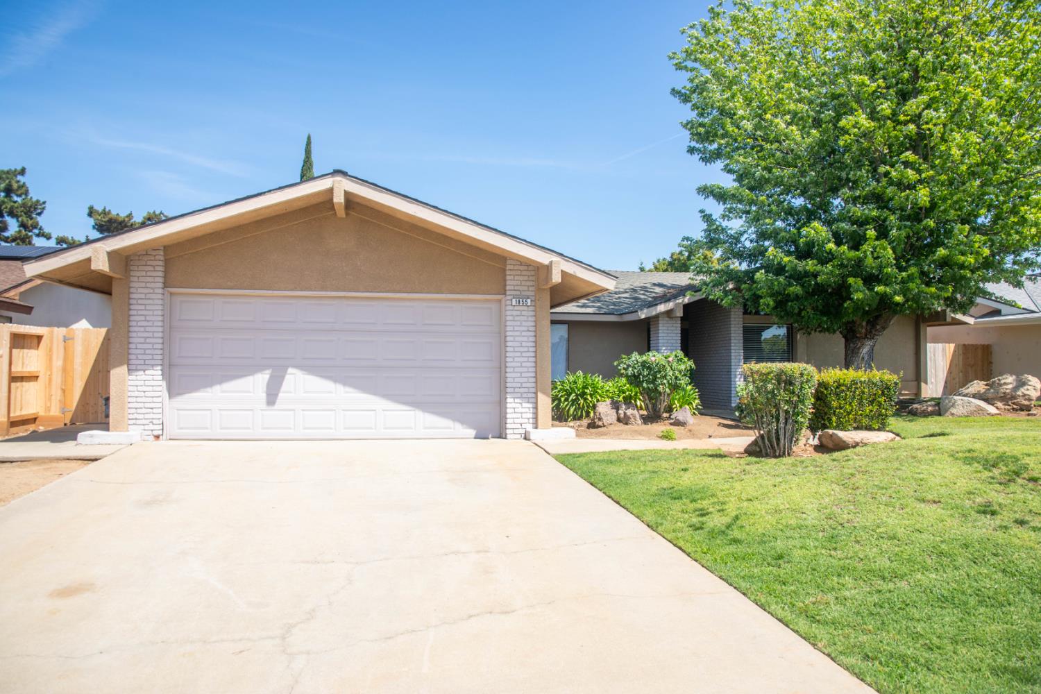 1855 Vartikian Avenue, Clovis, CA, 93611
