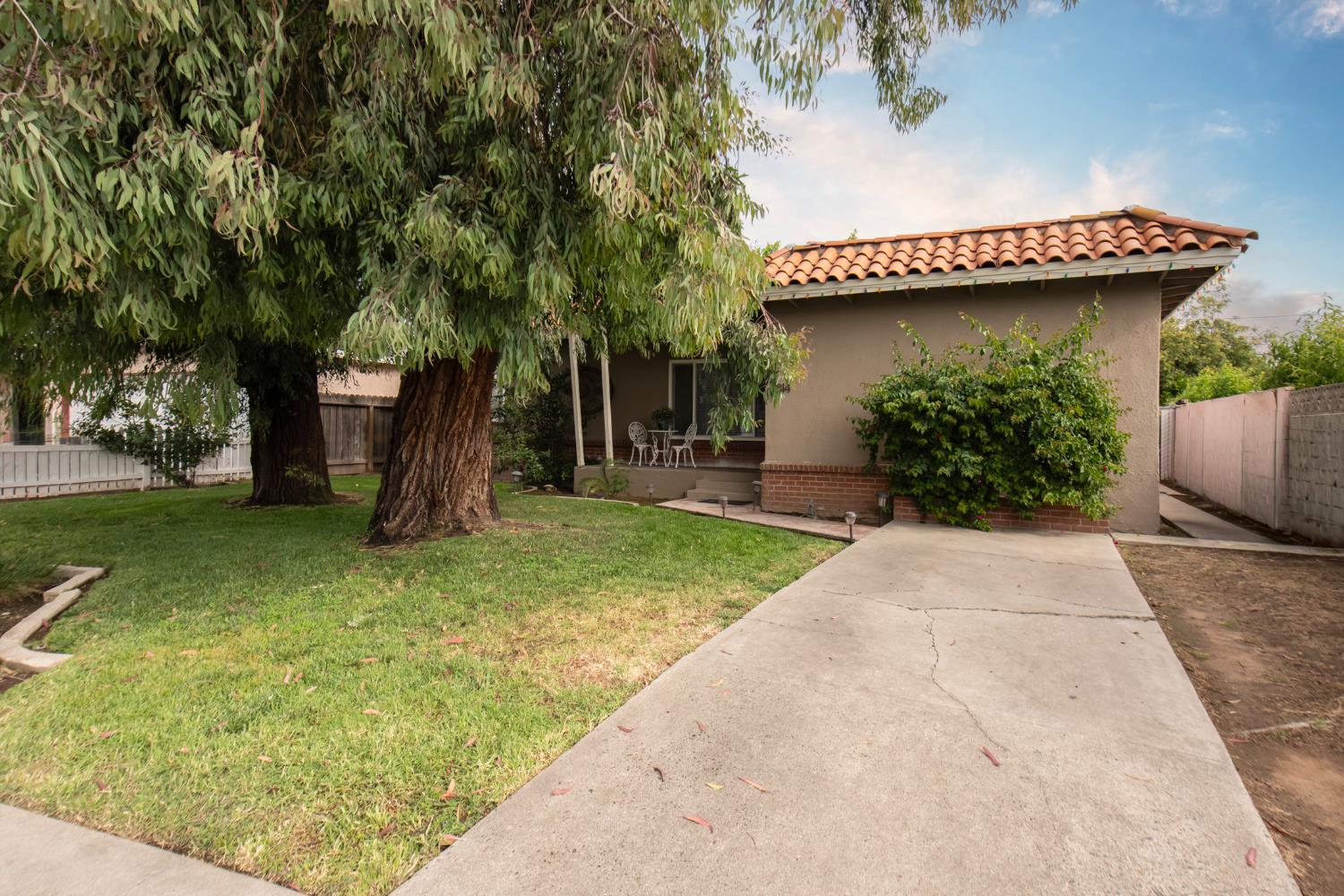 814 W Vassar Avenue, Fresno, CA, 93705