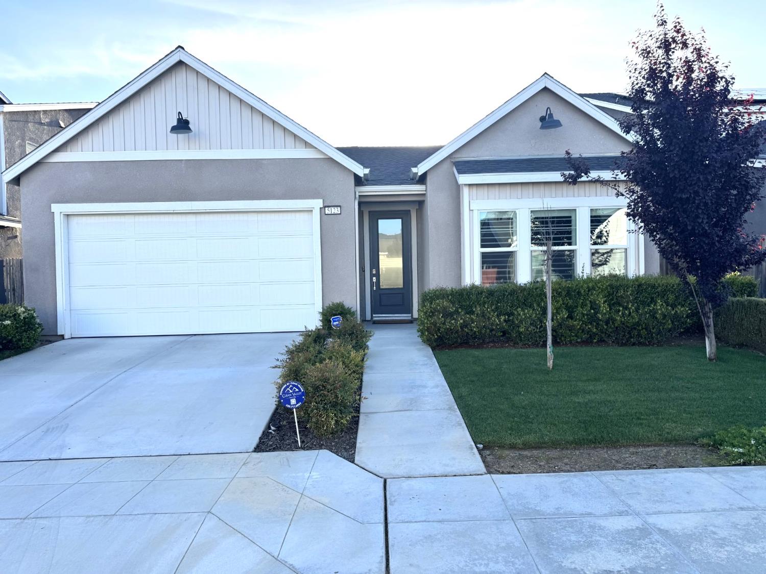 5123 N San Clemente Avenue, Fresno CA 93723