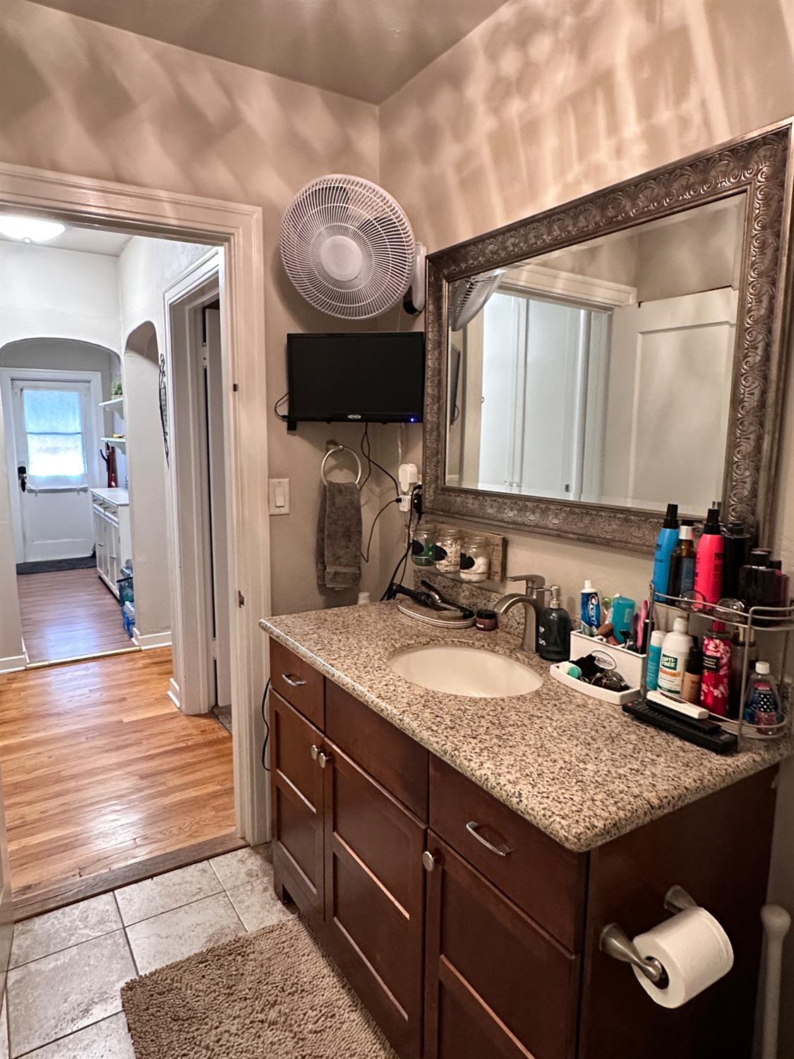 2049 N Adoline Avenue, Fresno, CA, 93705