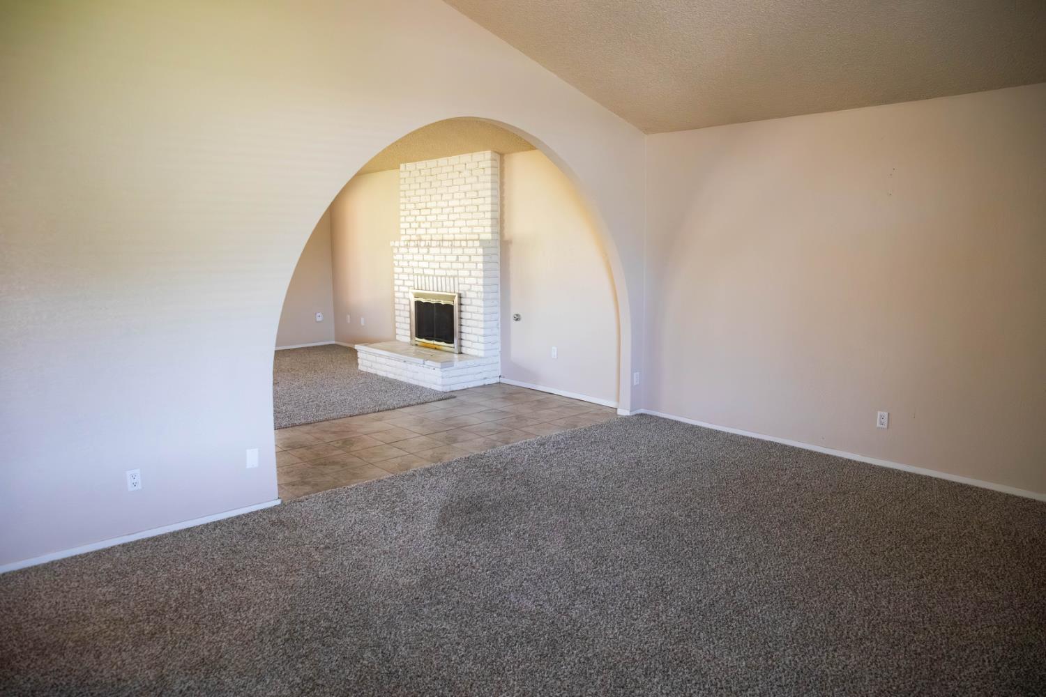 1855 Vartikian Avenue, Clovis, CA, 93611