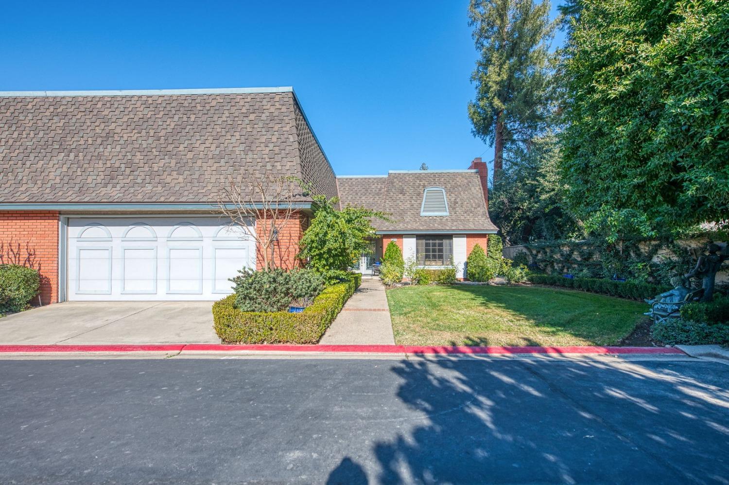 Single Family in Fresno - photo 2