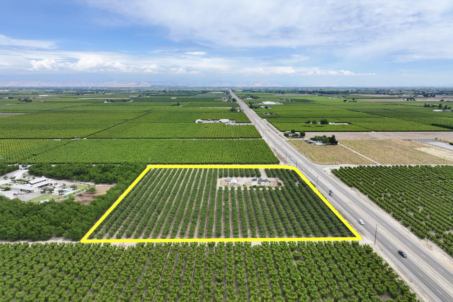 Farm in Kingsburg - photo 3