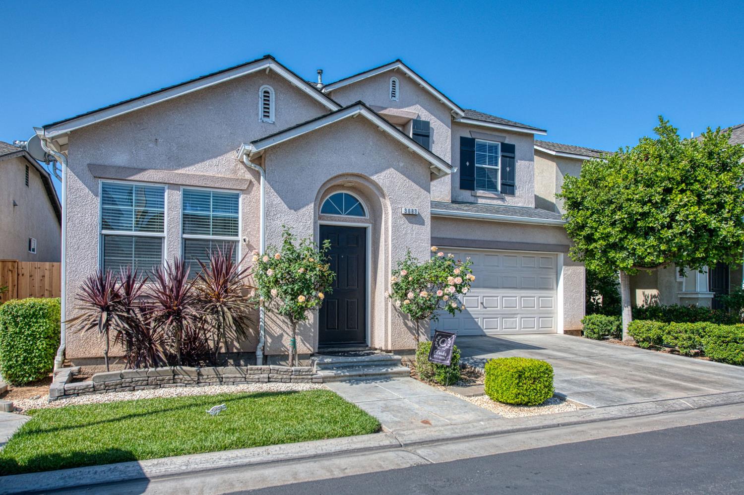 Single Family in Fresno - photo 2