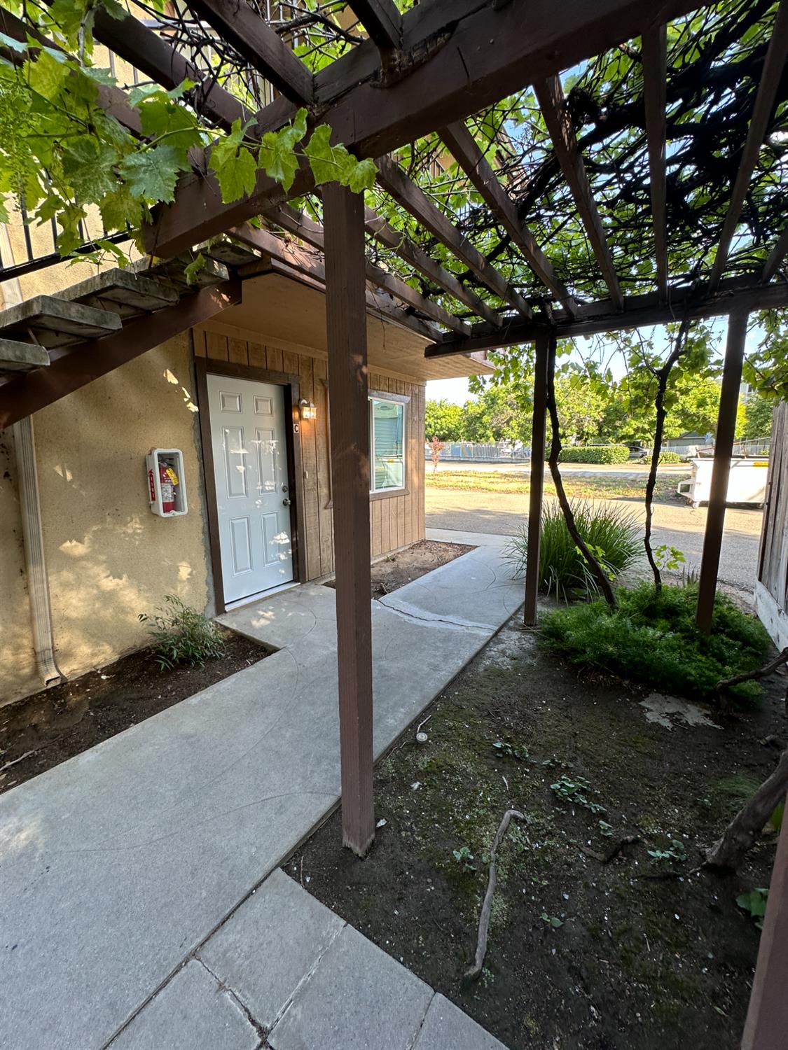 2984 E Mckenzie Avenue, Fresno, CA, 93701