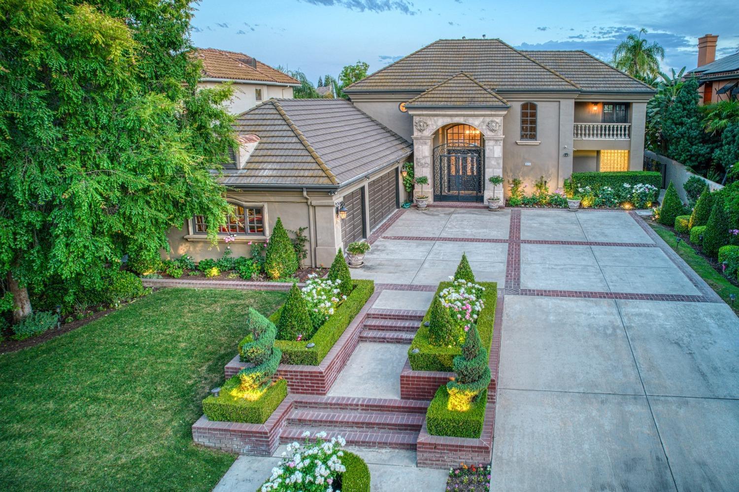 Single Family in Fresno - photo 2