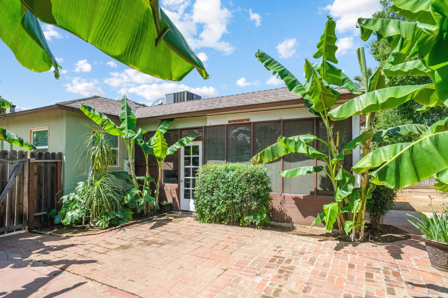 93 E Andrews Avenue, Fresno, CA, 93704