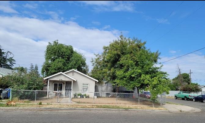 Single Family in Fresno