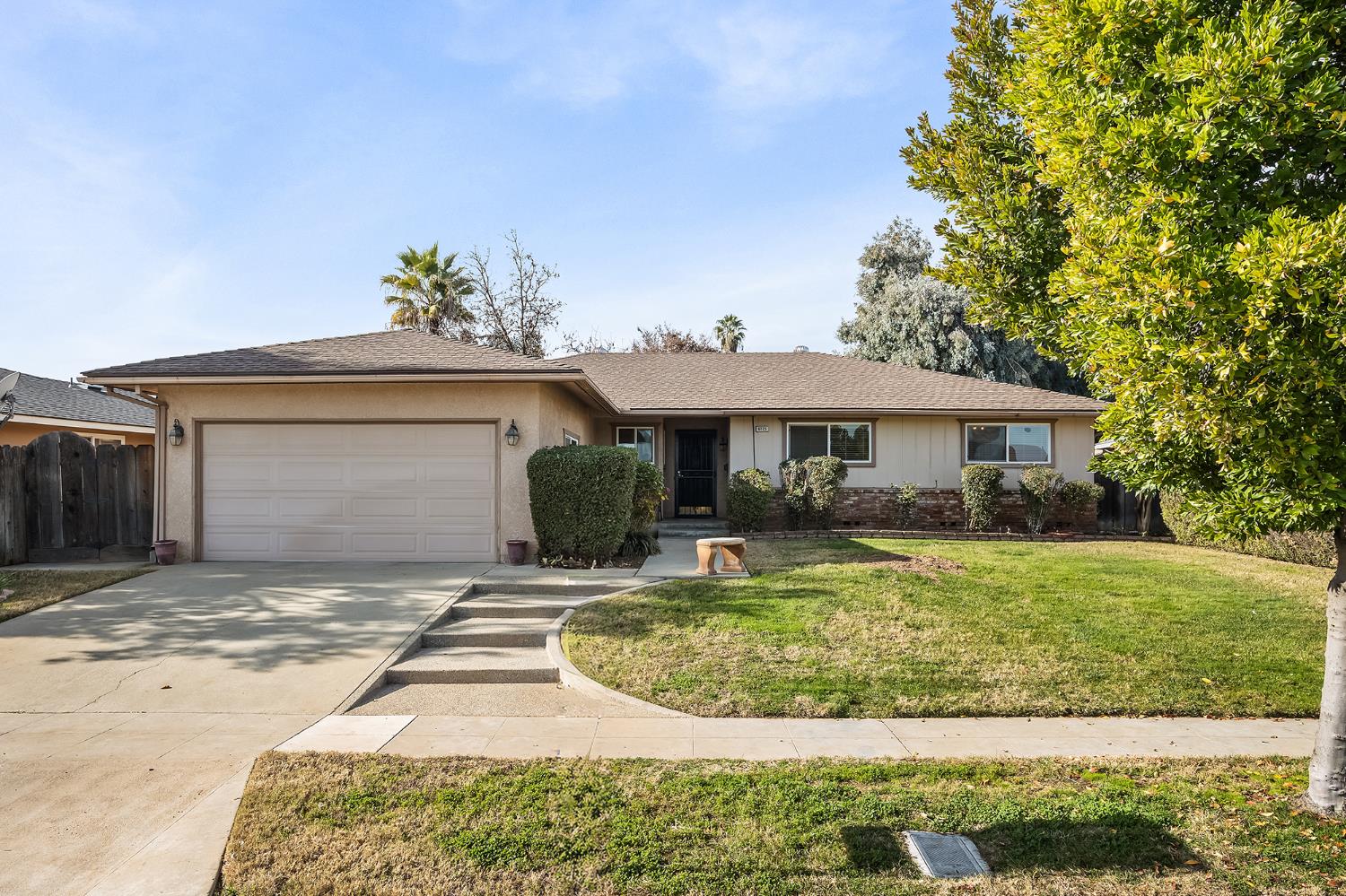 Single Family in Fresno - photo 2
