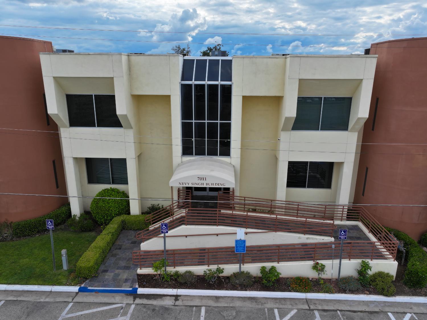 7011 N Howard, Fresno, CA, 93720