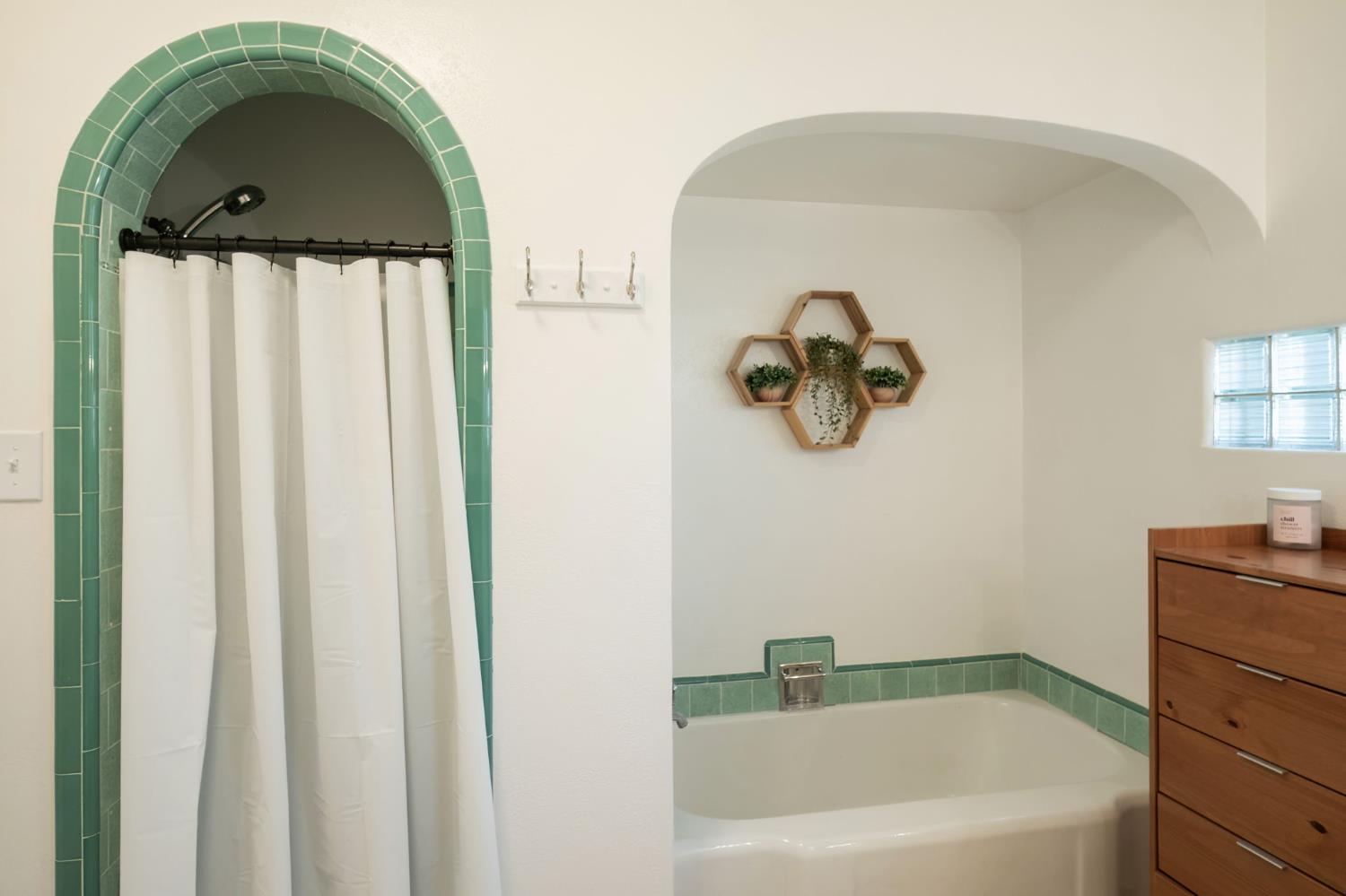 93 E Andrews Avenue, Fresno, CA, 93704
