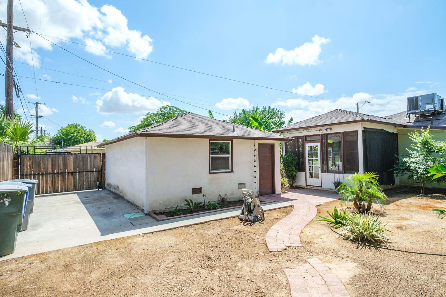 93 E Andrews Avenue, Fresno, CA, 93704