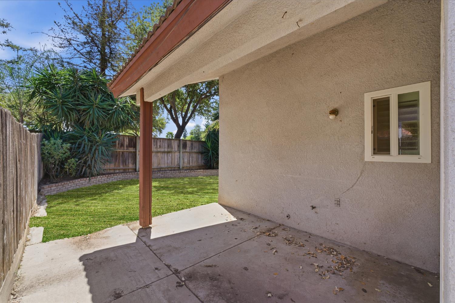 5215 W Fremont Avenue, Fresno, CA, 93722