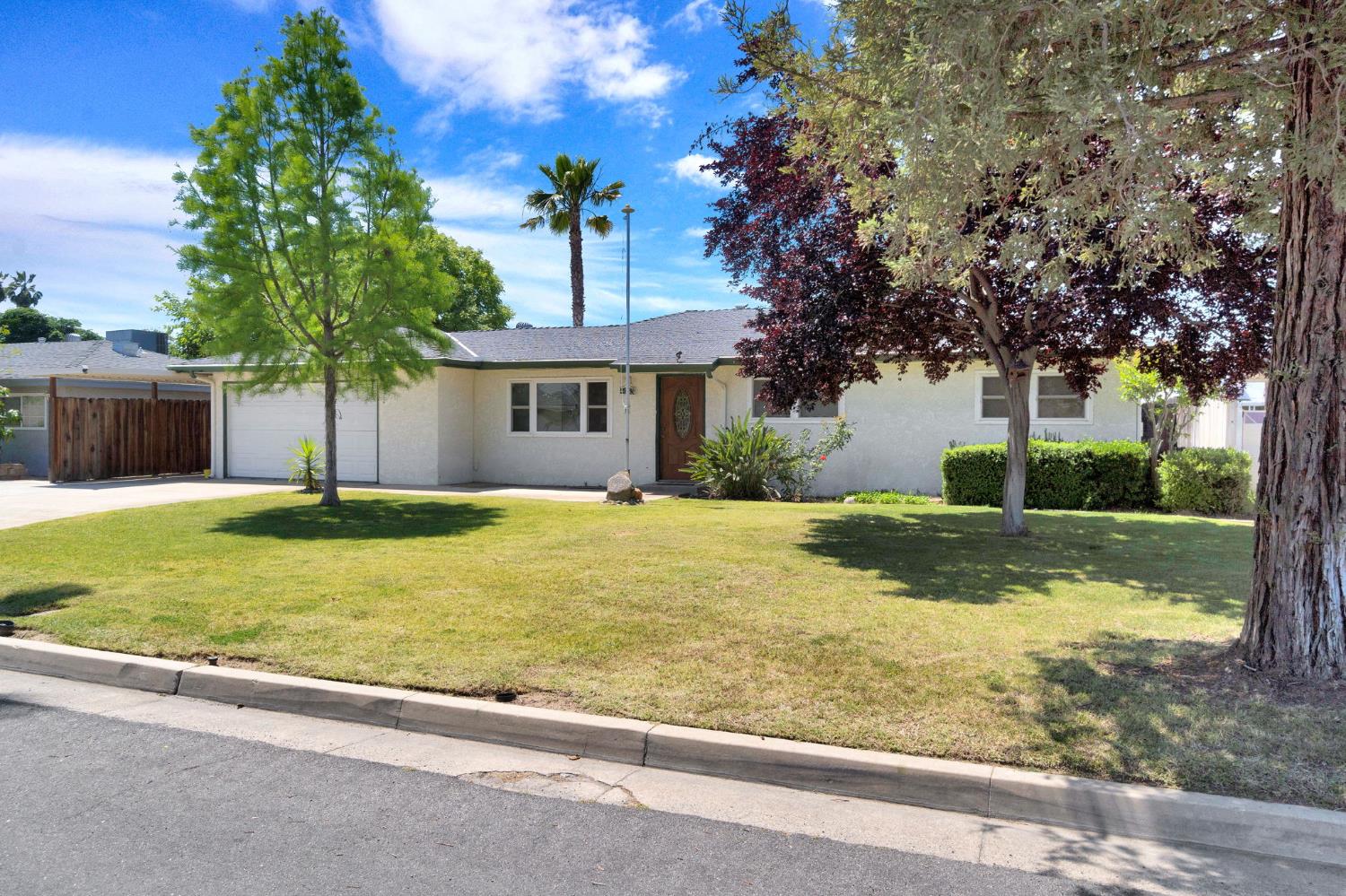 Single Family in Fresno - photo 3