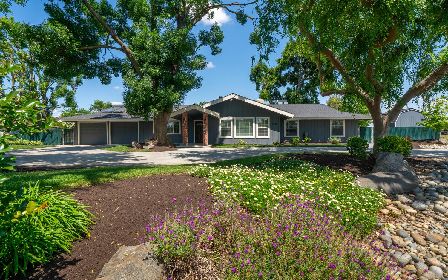 $750,000+