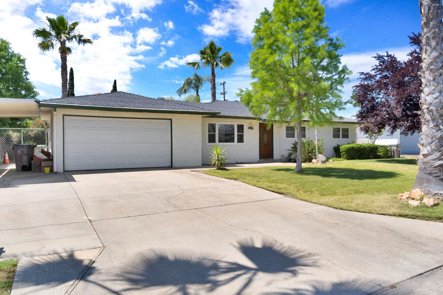 Single Family in Fresno - photo 2
