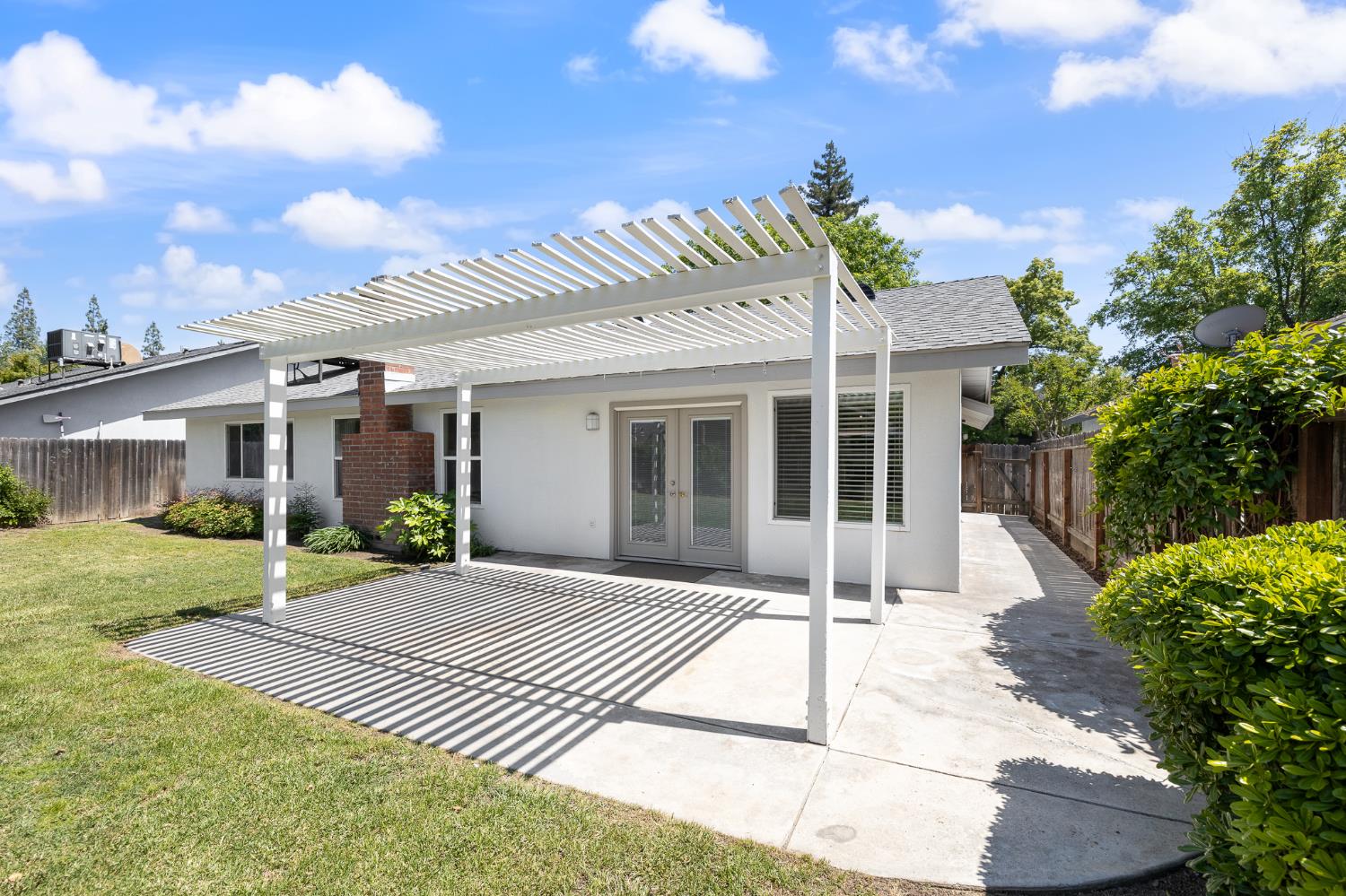 5361 N El Sol Avenue, Fresno, CA, 93722