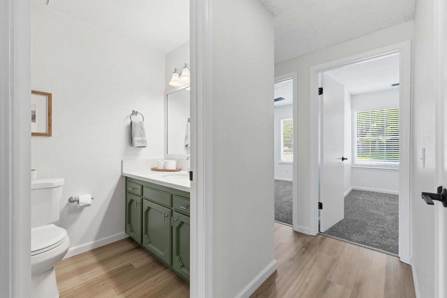 5361 N El Sol Avenue, Fresno, CA, 93722