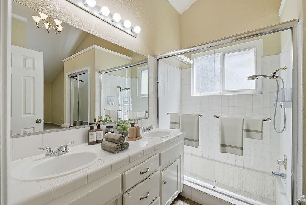 5215 W Fremont Avenue, Fresno, CA, 93722