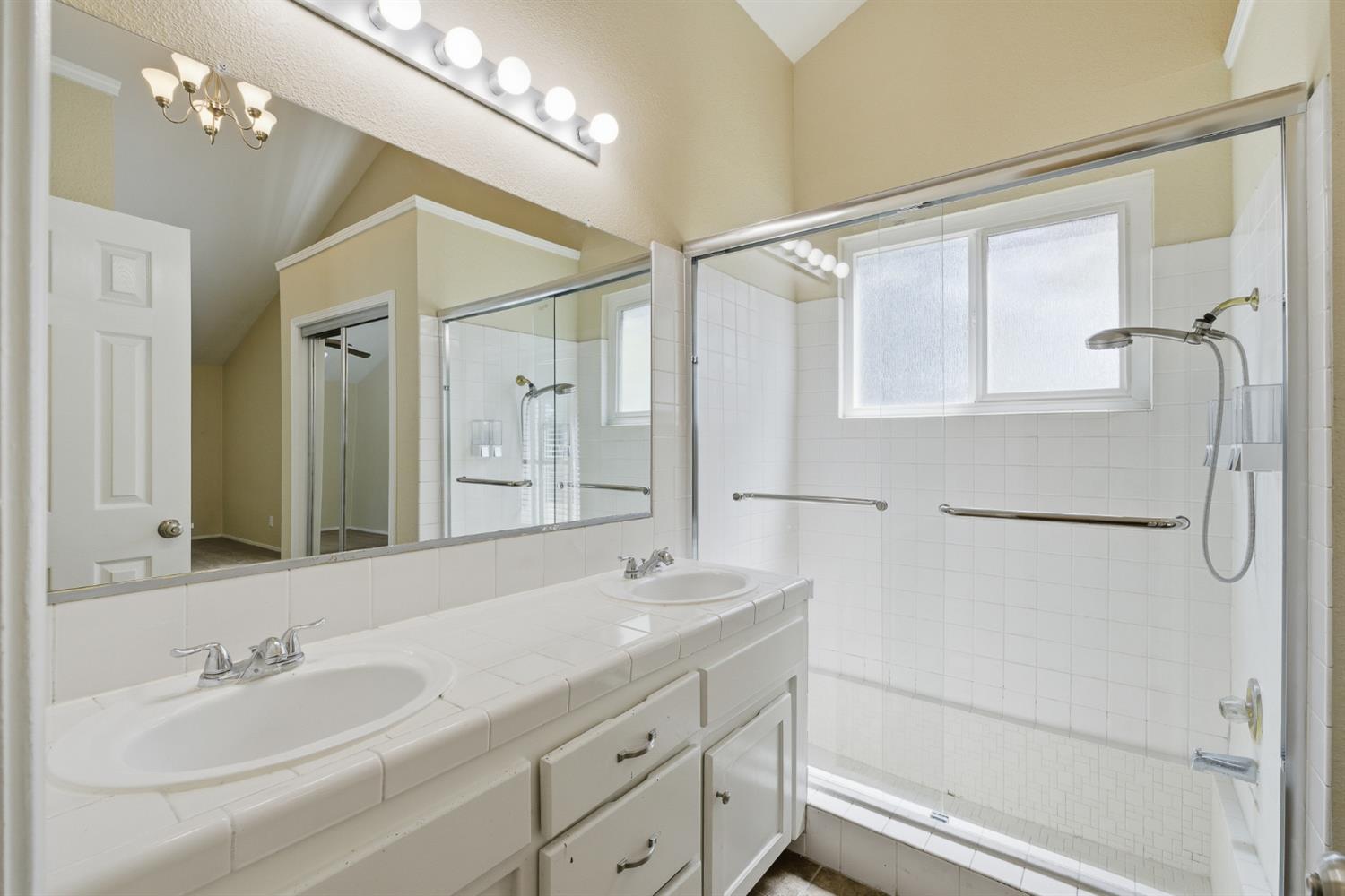5215 W Fremont Avenue, Fresno, CA, 93722