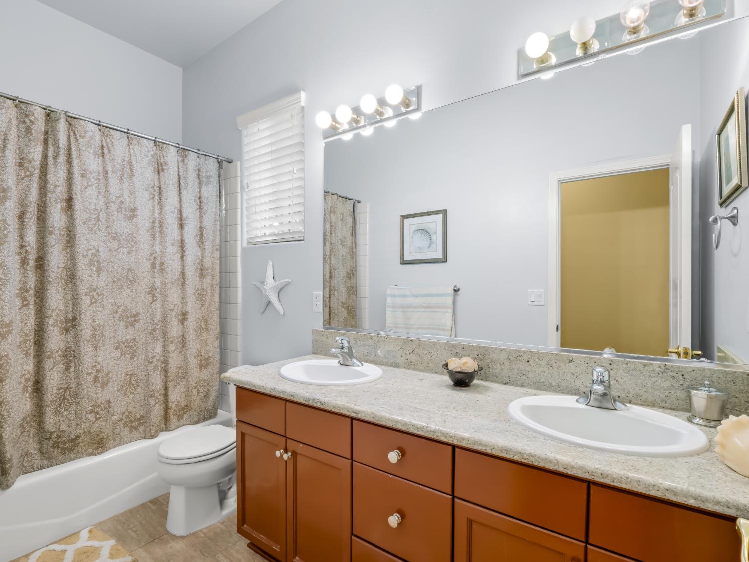 534 Heritage Avenue, Clovis, CA, 93619