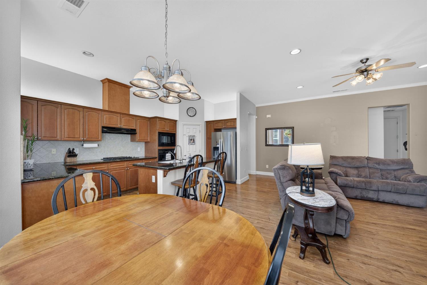 3084 Rall Avenue, Clovis, CA, 93619