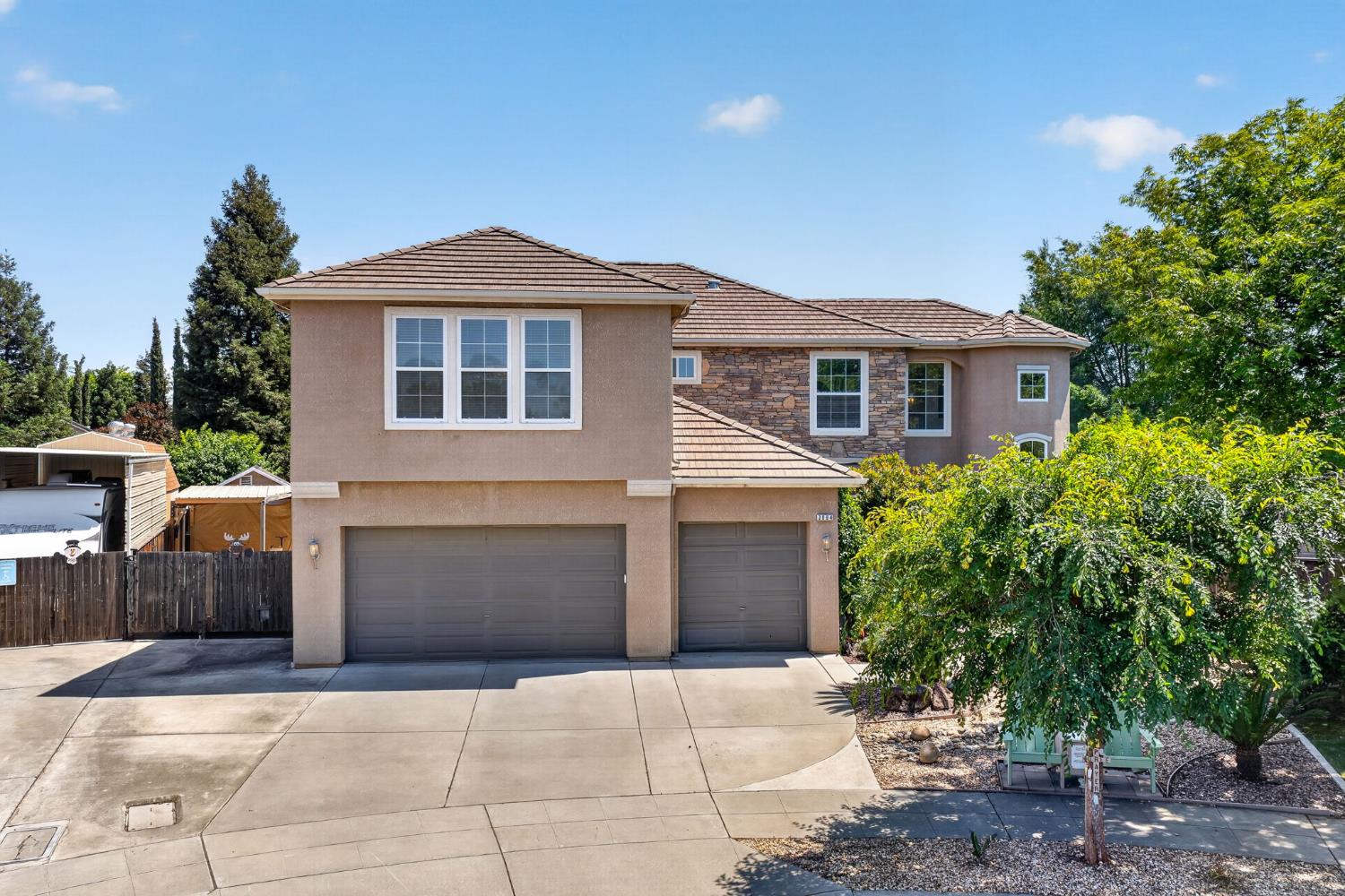 Featured listings