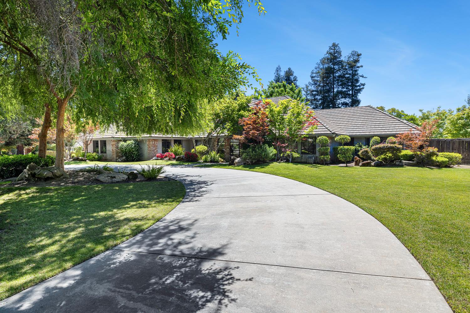 $750,000+