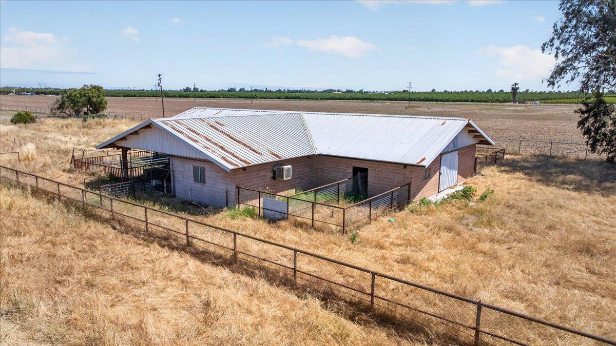 704 N Hayes Avenue, Fresno, CA, 93723
