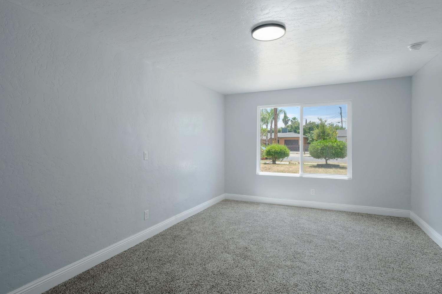 2719 E Norwich Avenue, Fresno, CA, 93726