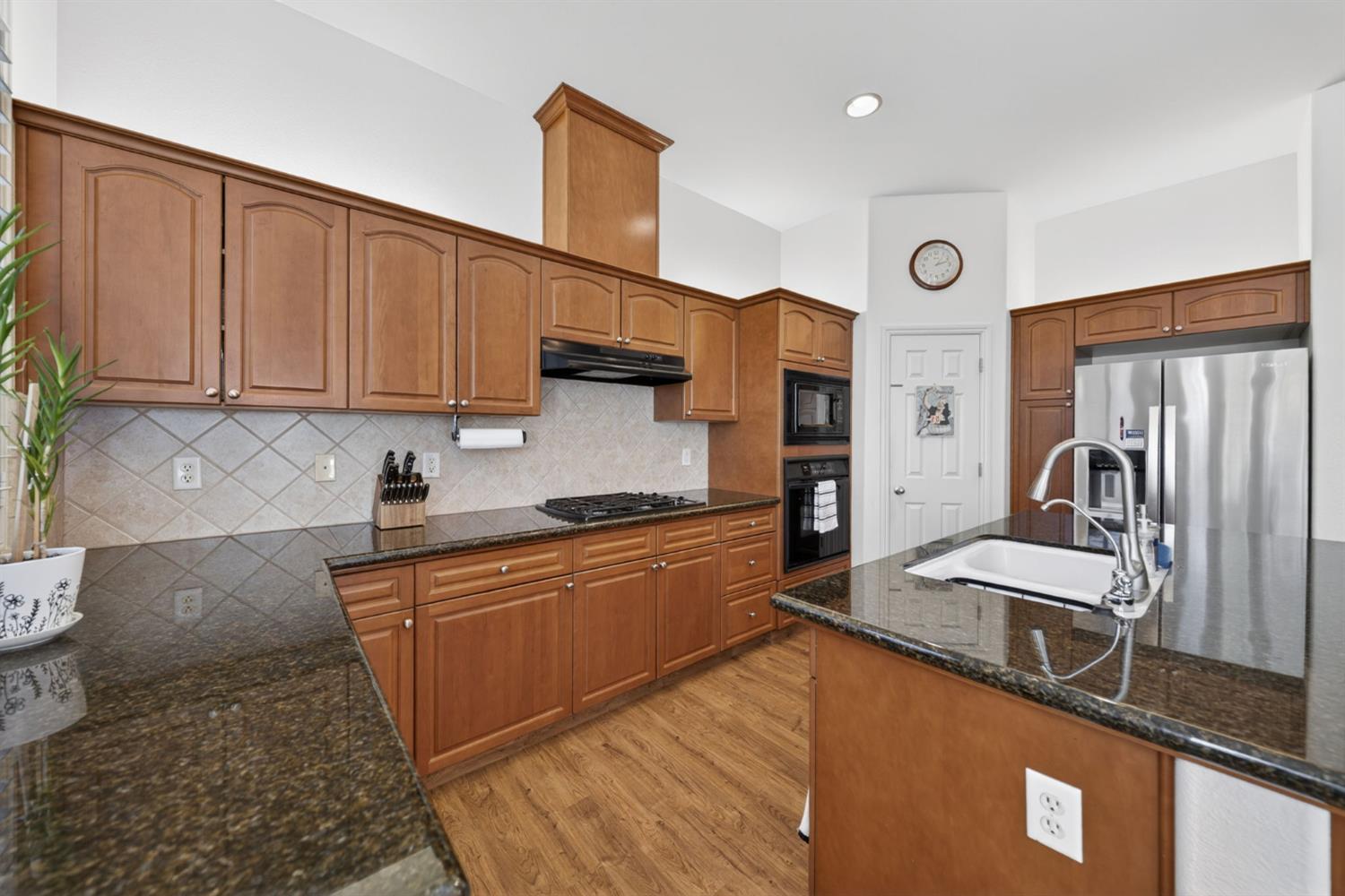 3084 Rall Avenue, Clovis, CA, 93619