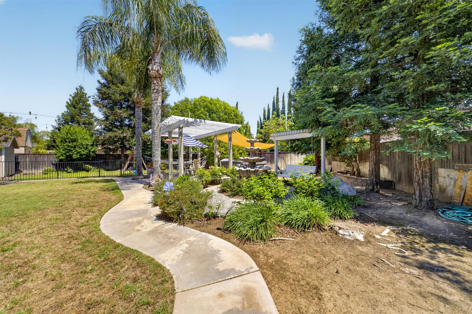 3084 Rall Avenue, Clovis, CA, 93619