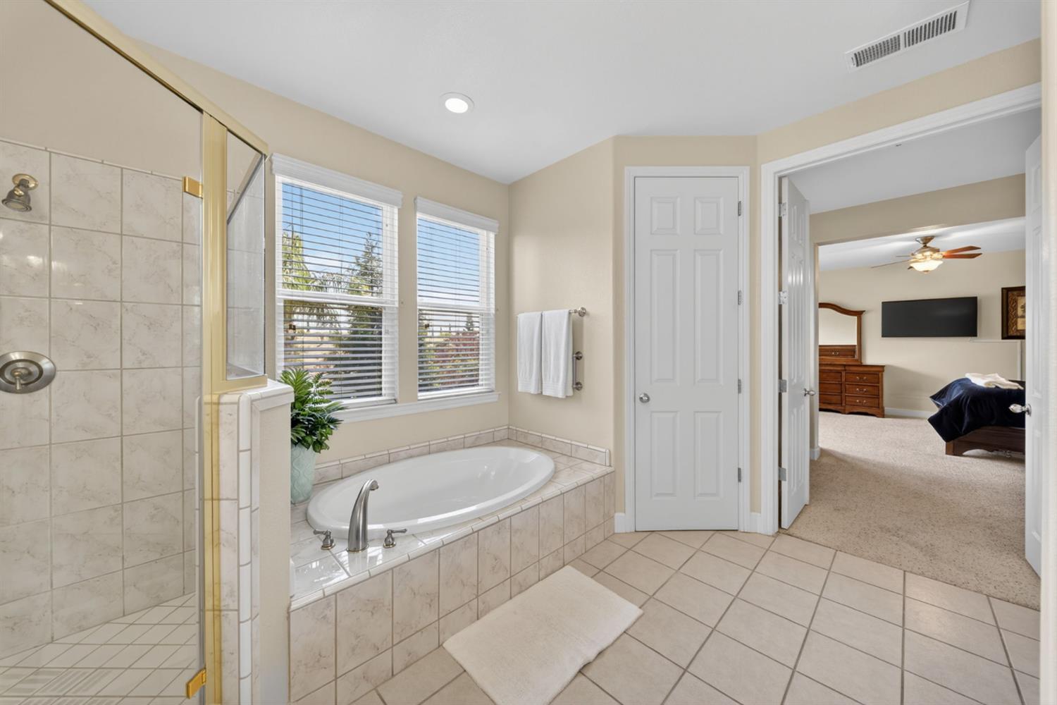 3084 Rall Avenue, Clovis, CA, 93619