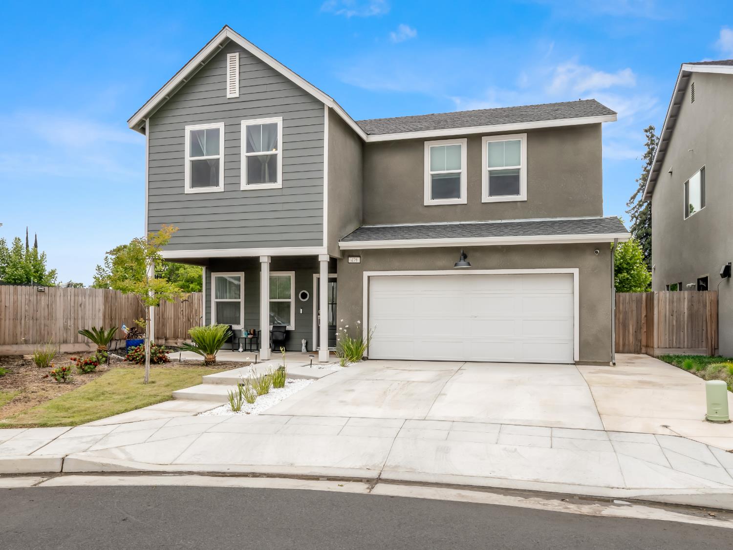 Single Family in Fresno - photo 2