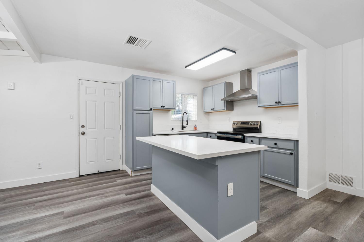 4843 N Doon Way, Fresno, CA, 93726
