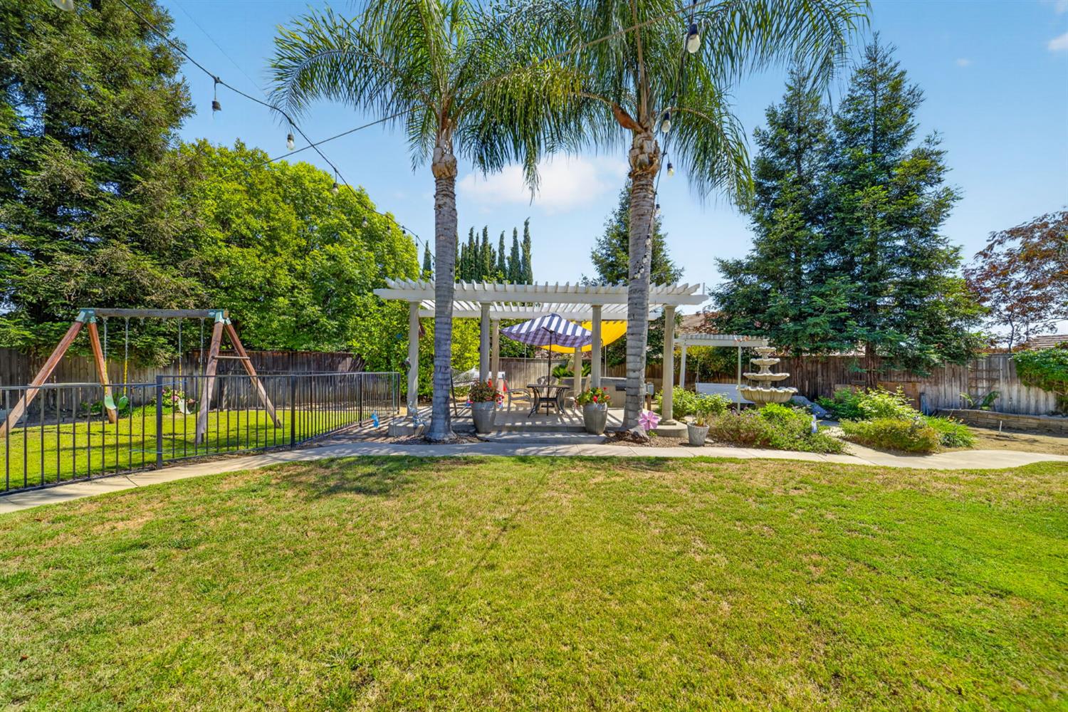 3084 Rall Avenue, Clovis, CA, 93619