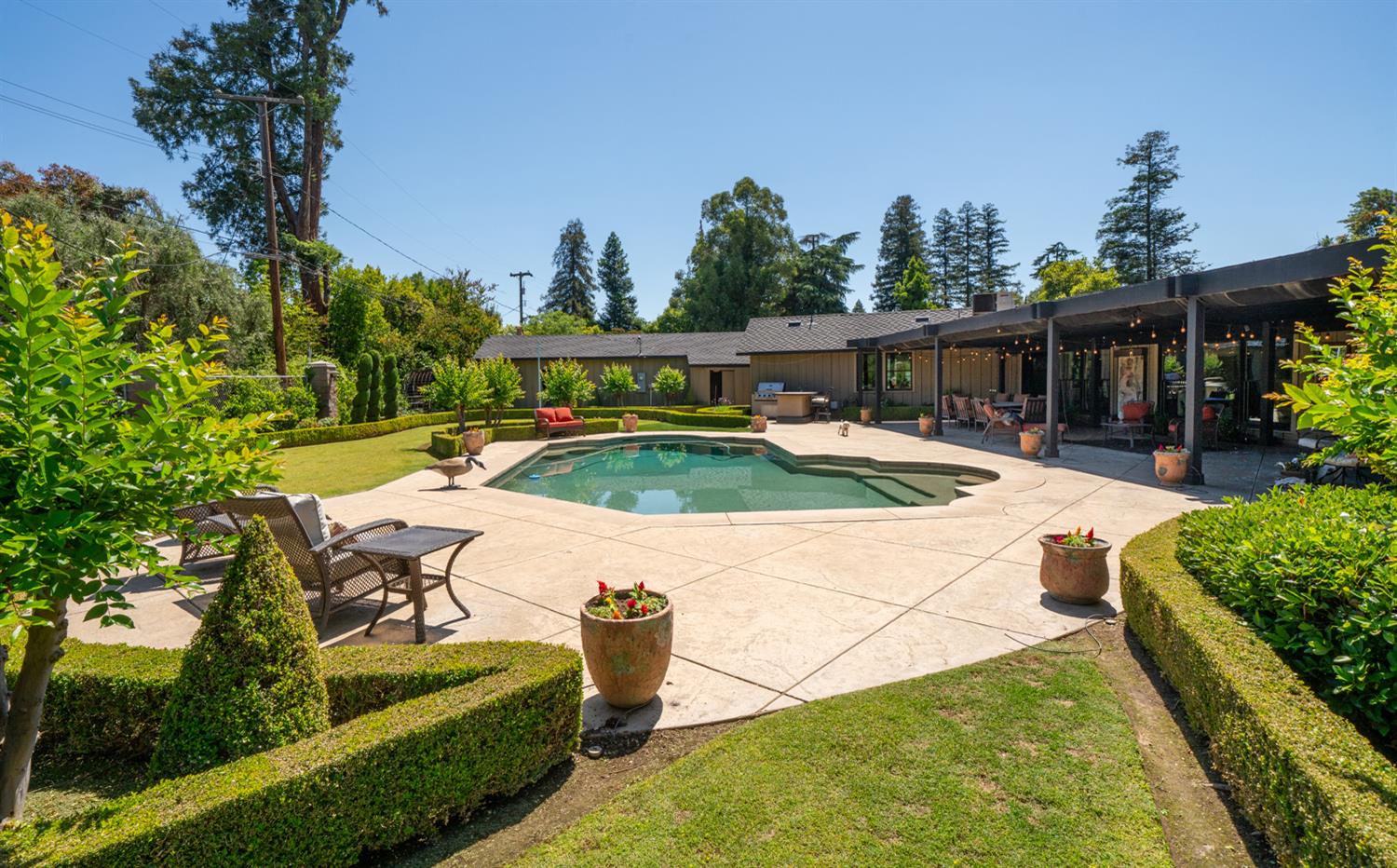 Single Family in Fresno - photo 3