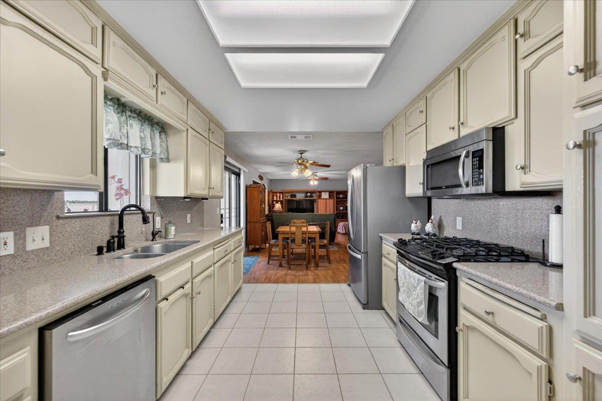 704 N Hayes Avenue, Fresno, CA, 93723
