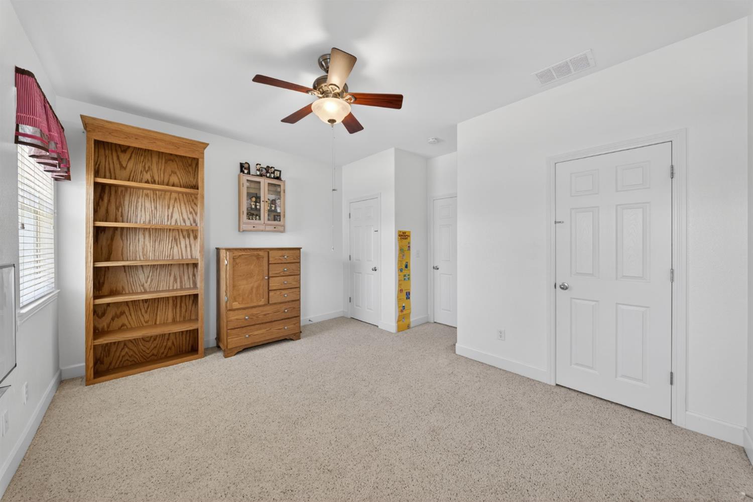 3084 Rall Avenue, Clovis, CA, 93619